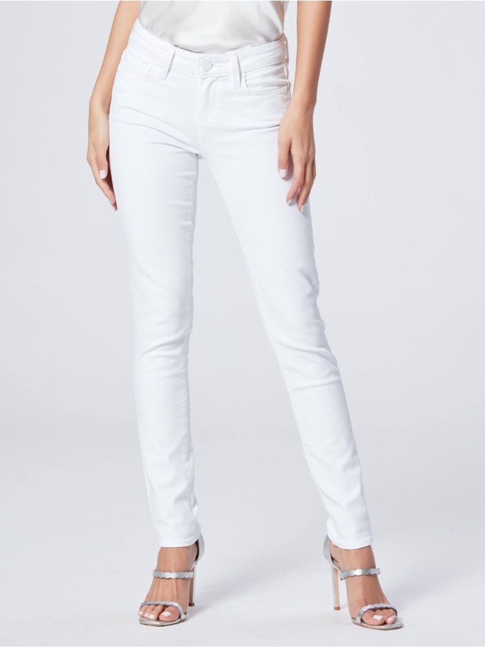 #375- PAIGE Skyline Ankle Peg White Skinny Jeans